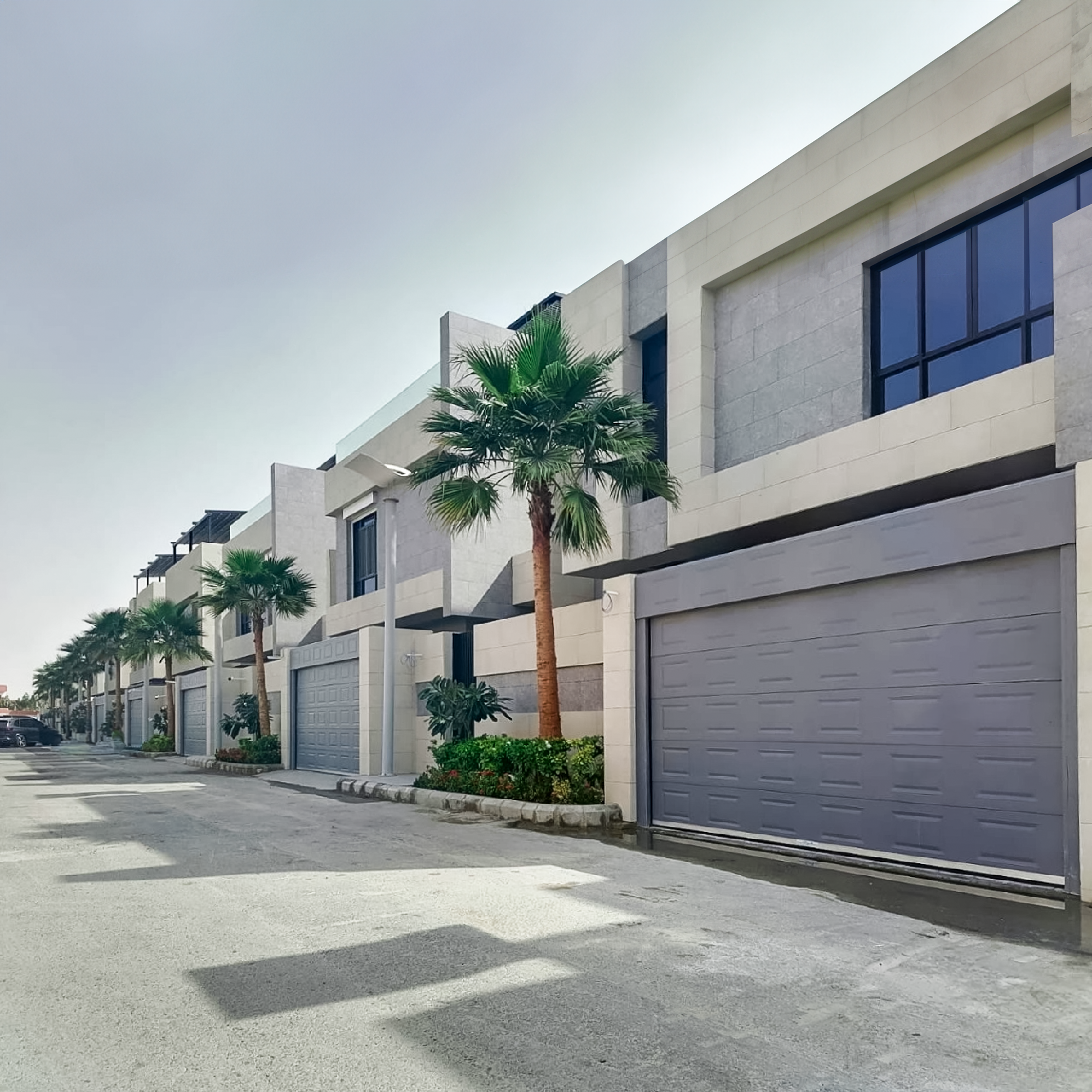 Residential sectional overhead doors